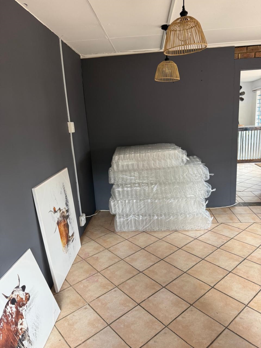 To Let Commercial Property for Rent in Schoemansville North West